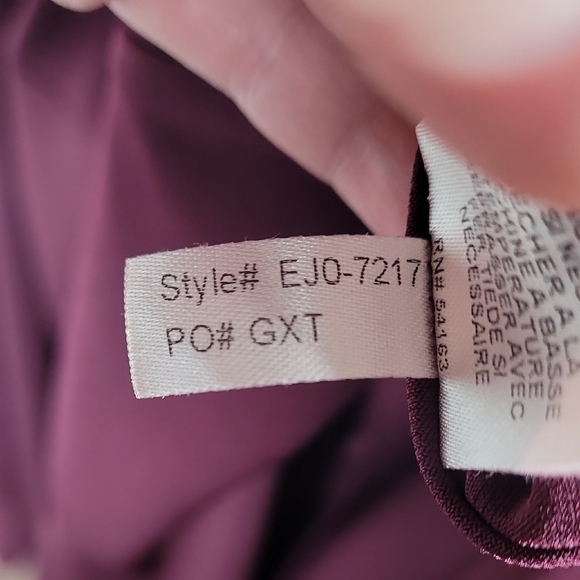 Eliza J Long Sleeve Wrap Dress Size 10 Wine Knee V Neck Stretch Drapey Ruched - Picture 8 of 14